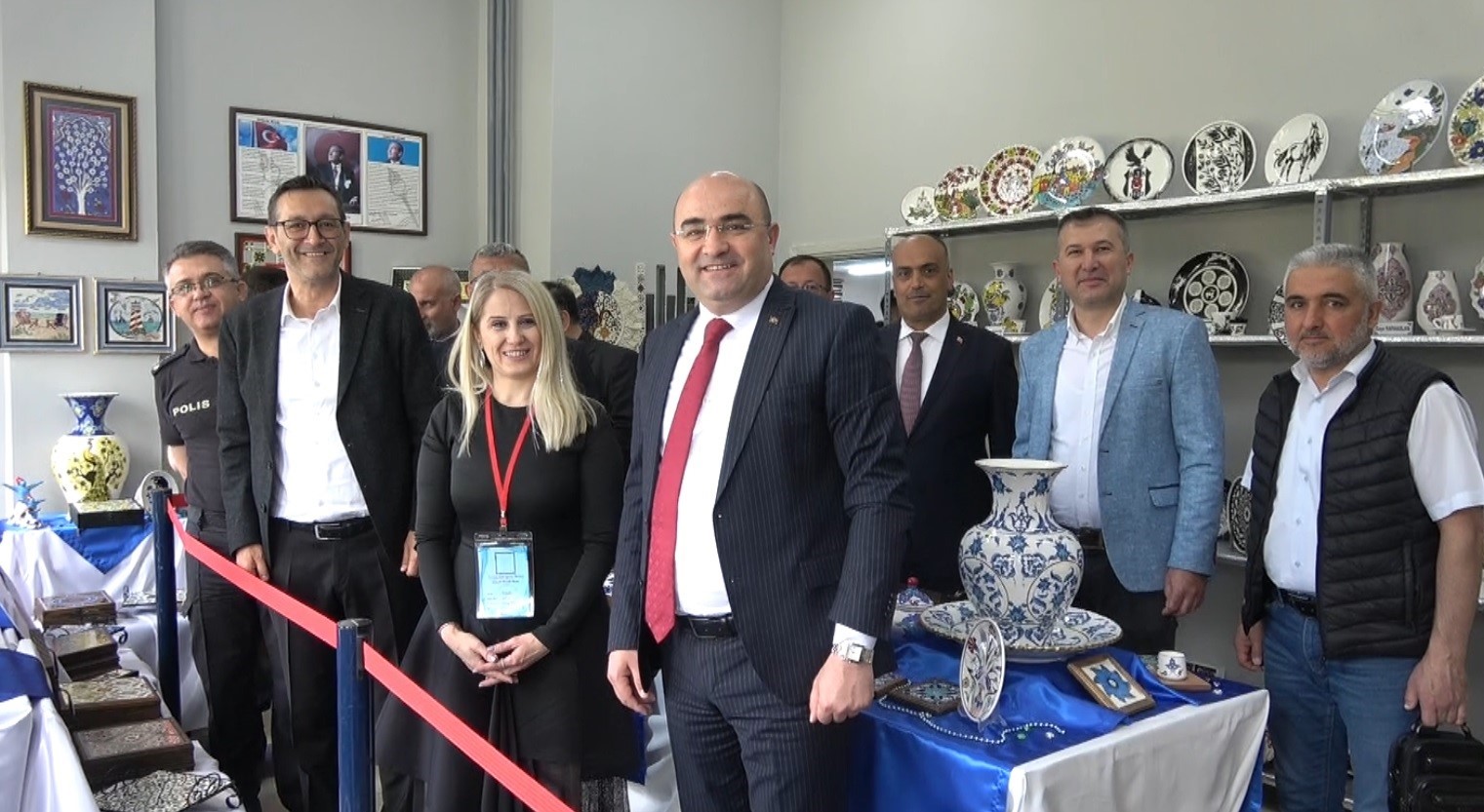 tavsanli-halk-egitim-merkezinden-yil-sonu-sergisi-buyuk-begeni-aldi
