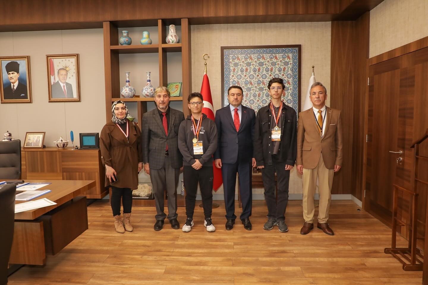 vali-musa-isindan-dunya-birincisi-ogrencilere-tebrik