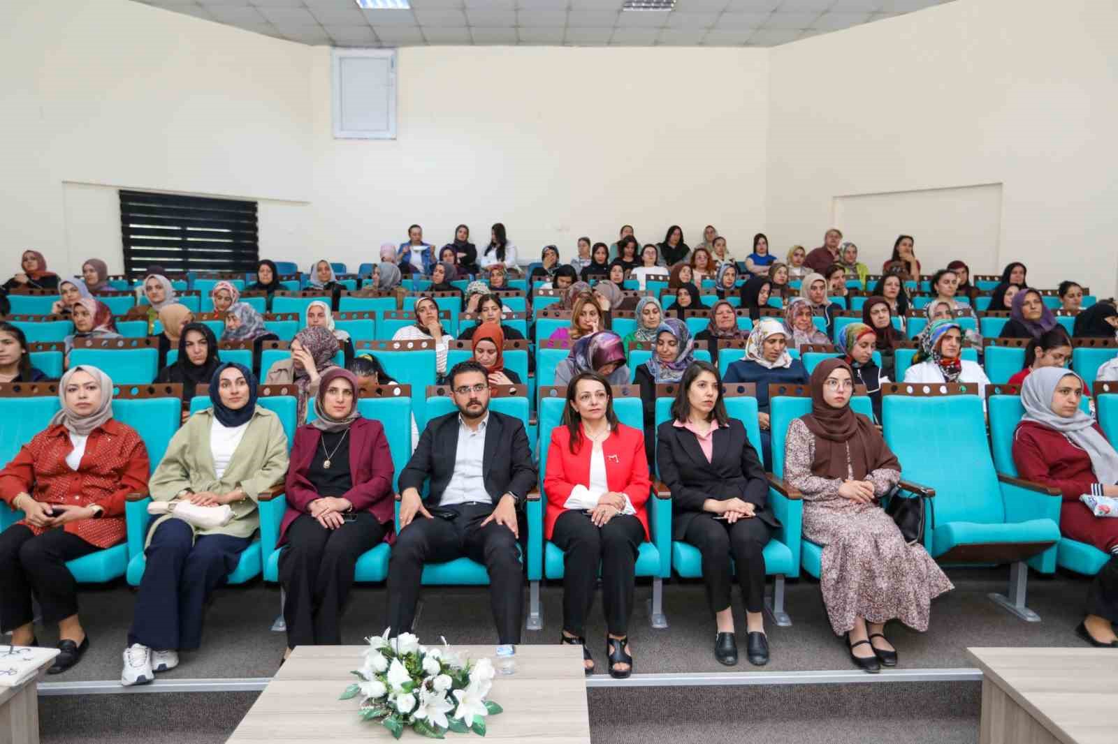 vanda-saglikli-kadinlar-saglikli-nesiller-semineri-duzenlendi