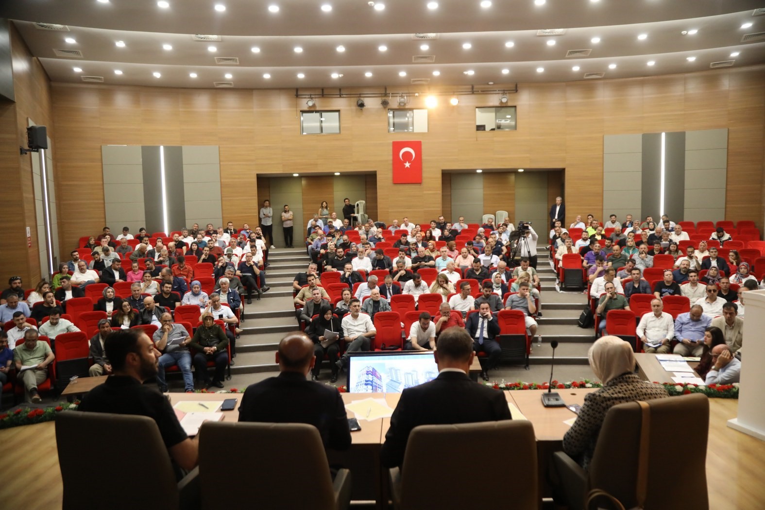 vatandaslar-melikgazinin-benzersiz-finans-modeli-ile-ev-sahibi-olmaya-devam-ediyor