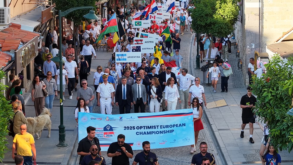 2025-optimist-avrupa-sampiyonasi-cesmede-basladi