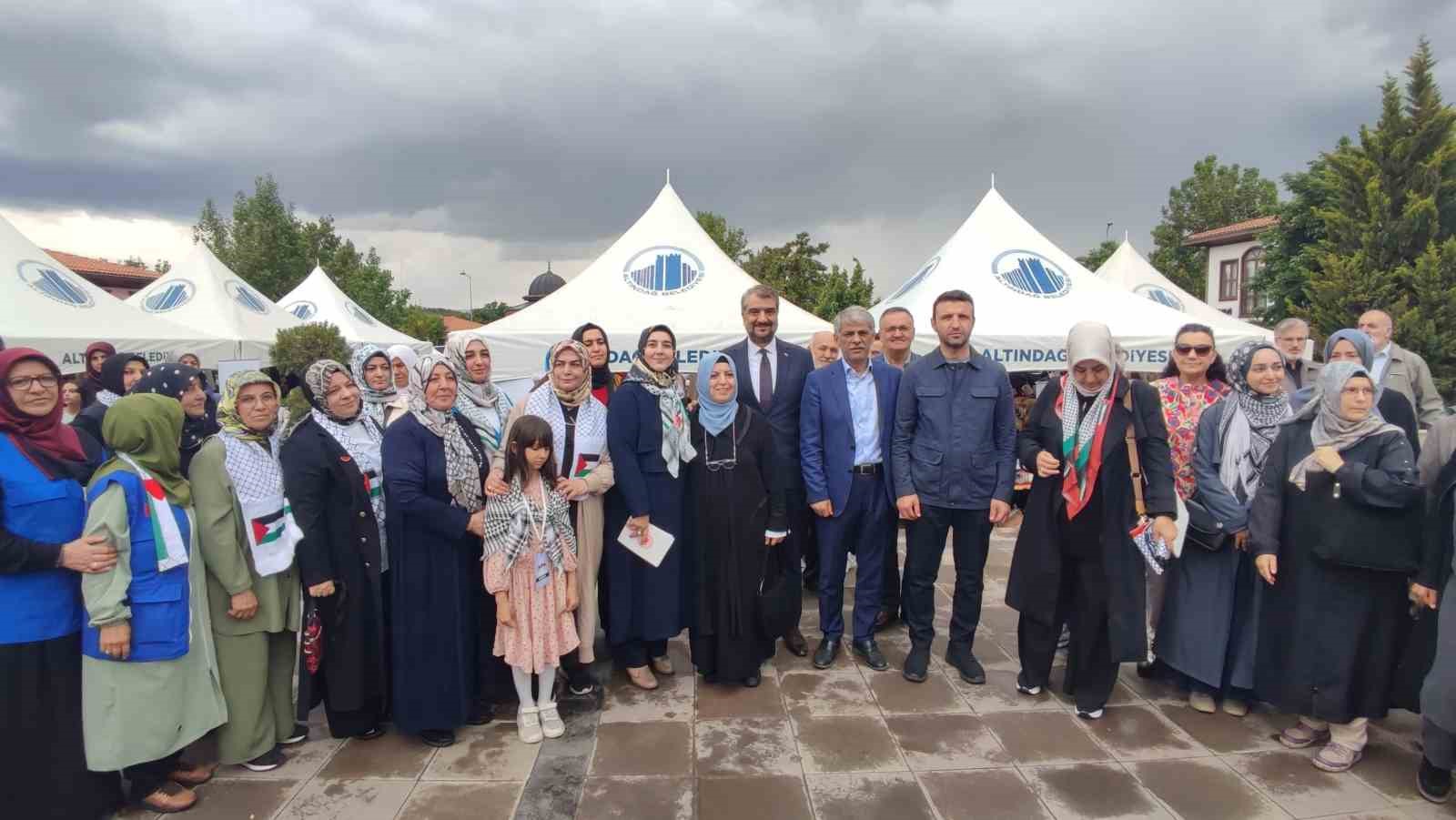 ankarada-gazzeli-kadin-ve-cocuklar-icin-yardim-sergisi-duzenlendi