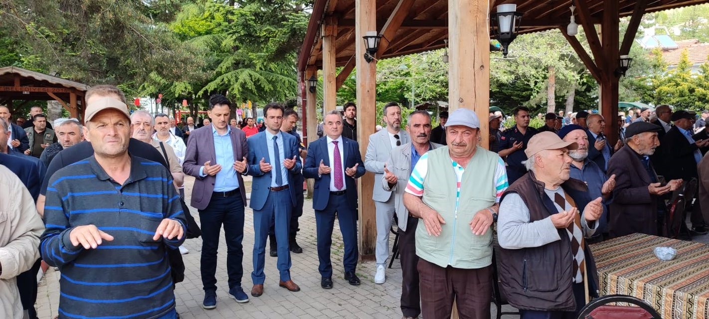bilecikte-yagmur-ve-sukur-duasi