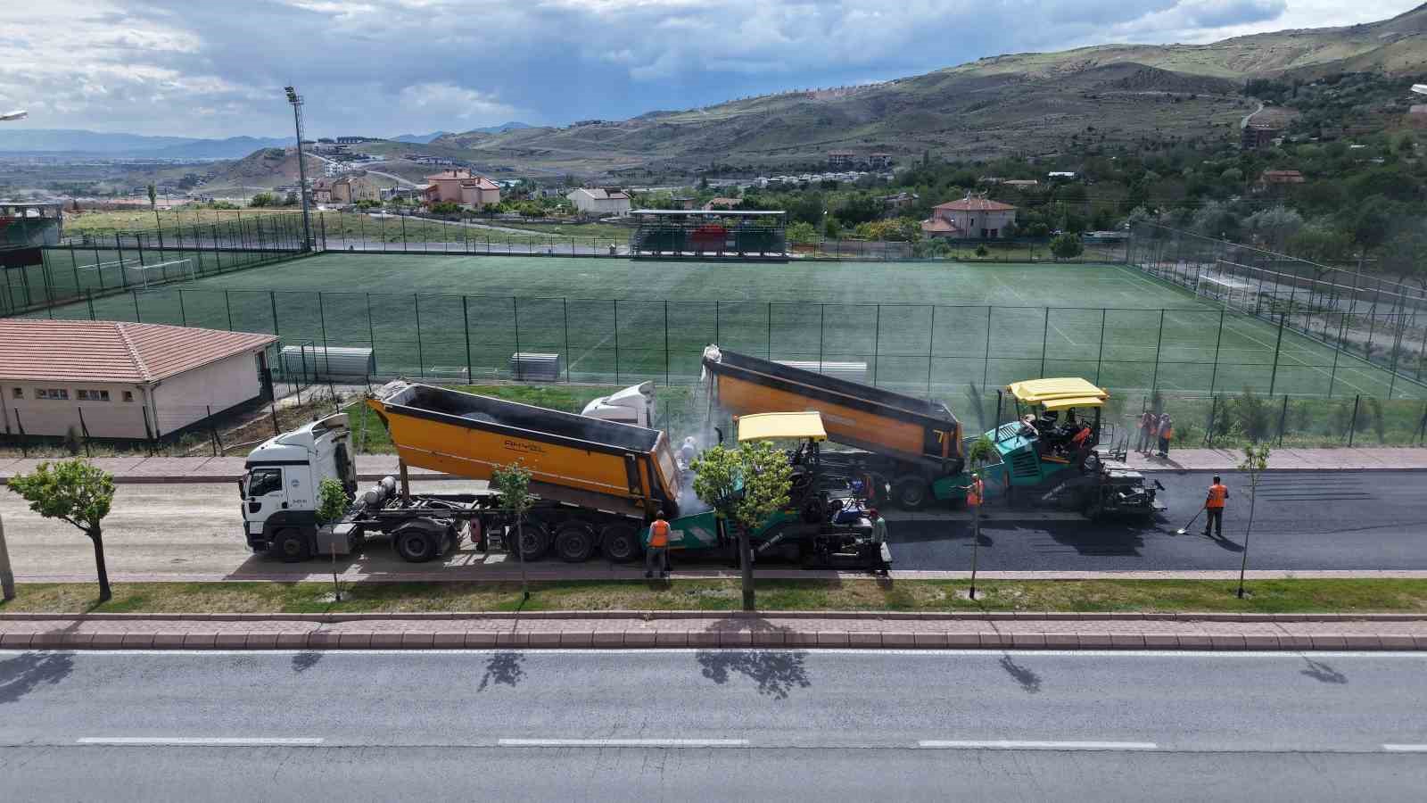 buyuksehirin-erkiletteki-36-milyon-tllik-yol-yenileme-calismasi-basladi