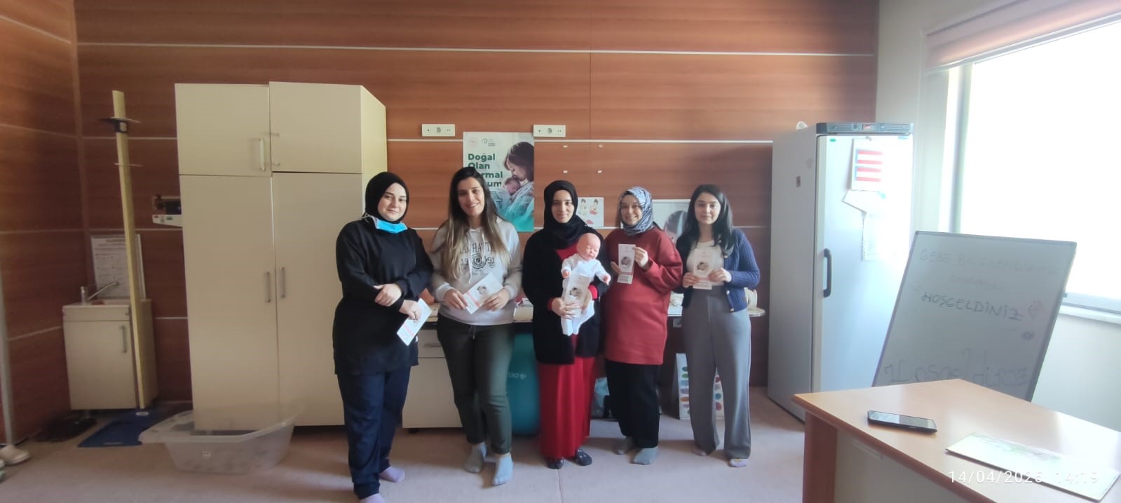 dogal-olan-normal-dogum-farkindalik-standi-acildi