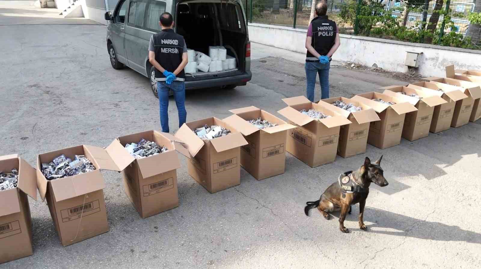 dronla-takip-edilip-operasyon-yapildi-koli-koli-uyusturucu-cikti