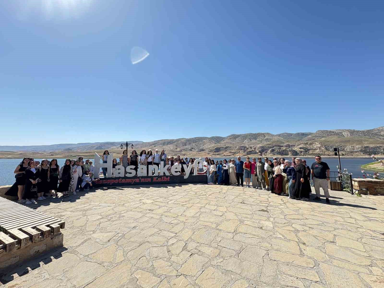 duzceli-gencler-batmanda-incelemelerde-bulundu