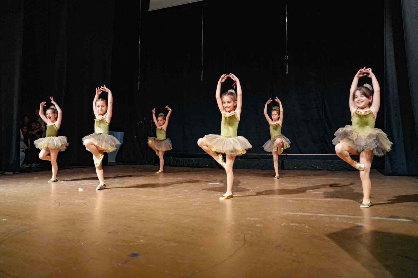 golbasi-belediyesi-kultur-ve-sanat-kursiyerlerinden-yil-sonu-gosterisi