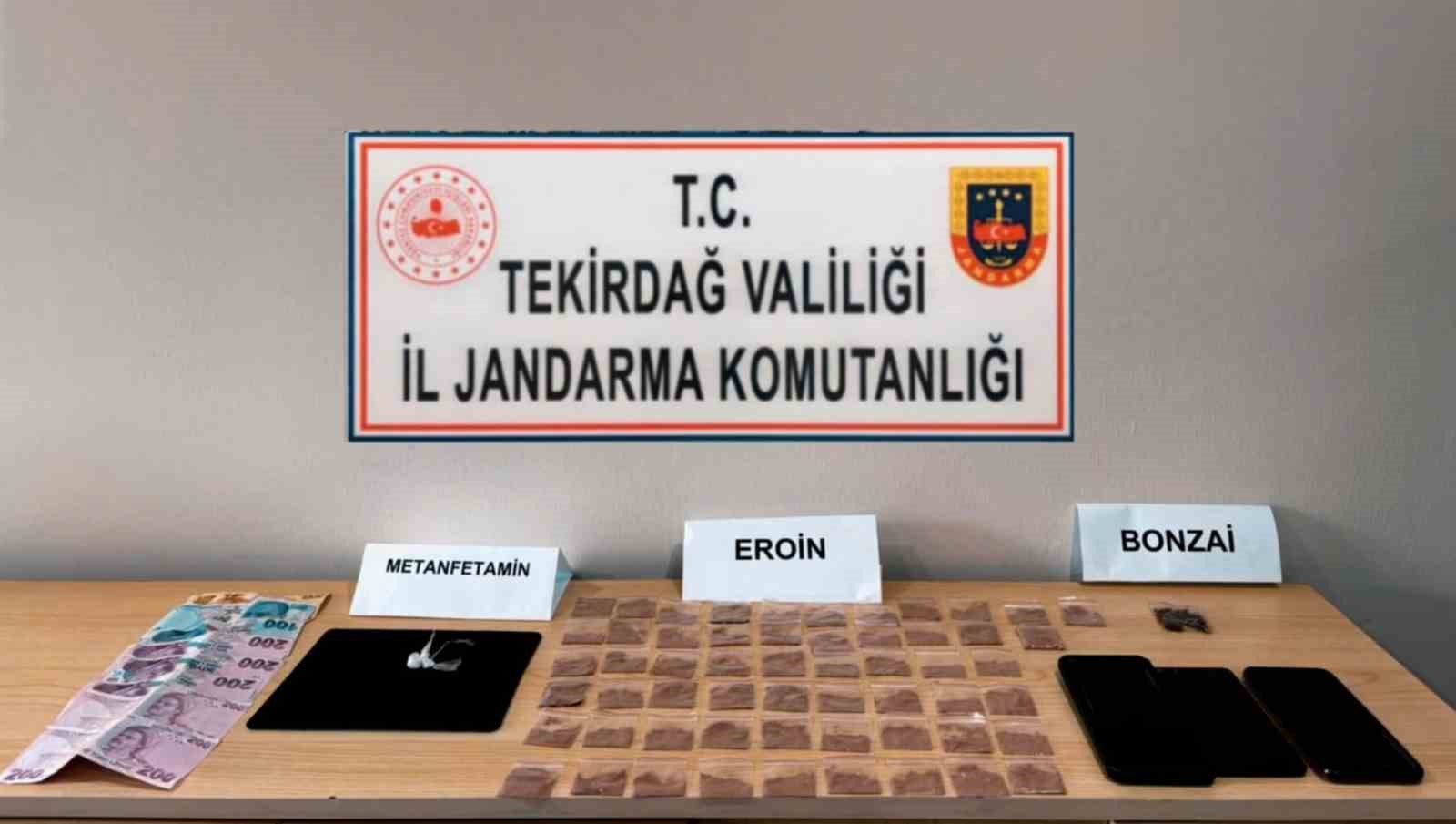 kaput-altindaki-ozel-bolmeden-uyusturucu-cikti-2-kisi-tutuklandi