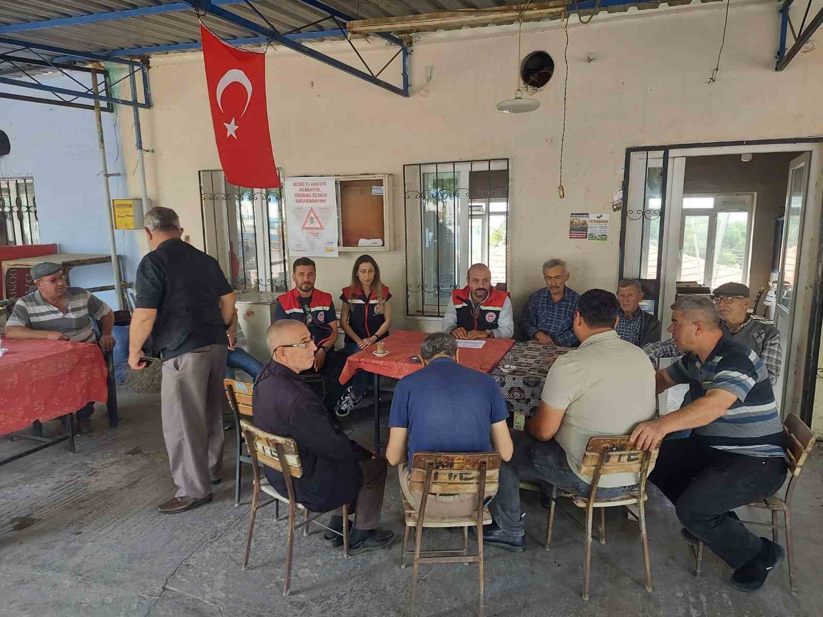 pamuk-ve-zeytindeki-zararlilarla-mucadele-yontemi-anlatildi
