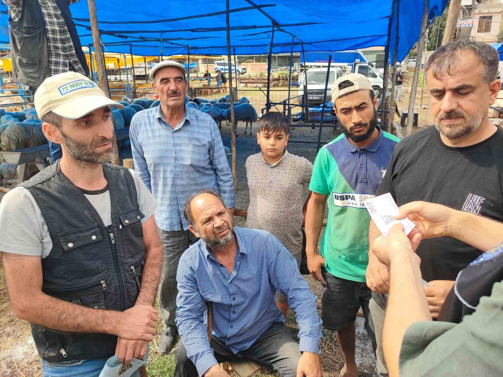 polis-kurban-saticilarini-dolandirici-ve-hirsizlara-karsi-uyardi