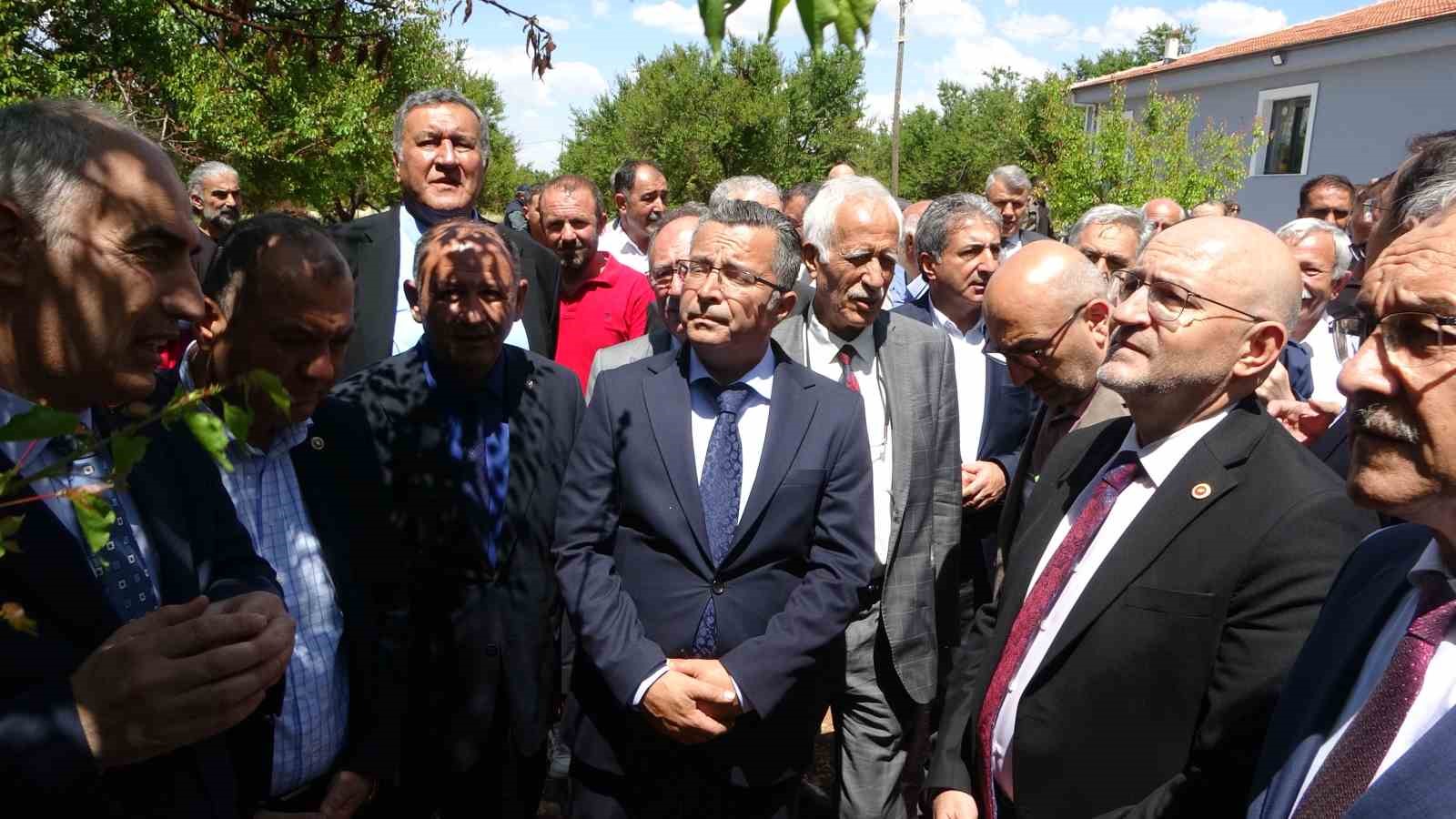 tbmm-zirai-don-arastirma-komisyonu-malatyada-kayisi-bahcelerinde-inceleme-yapti