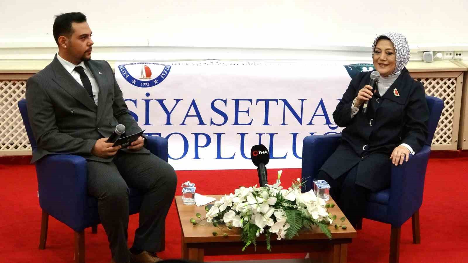 baskan-ceyda-cetin-erenler-dpude-siyasette-kadinin-konugu-oldu-0-jpg