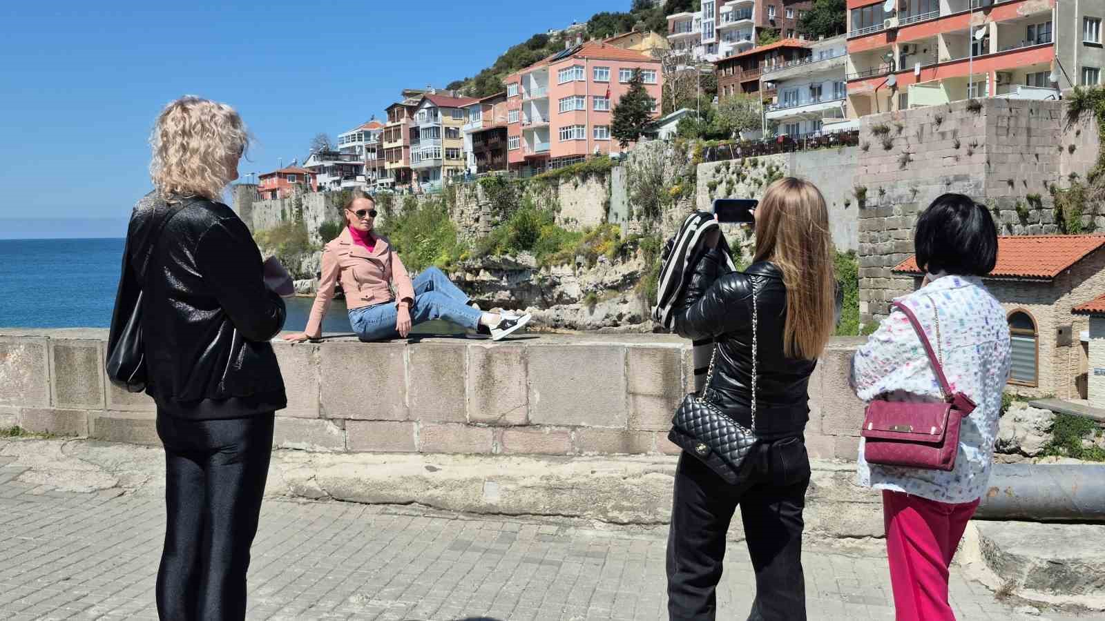cesm-i-cihan-amasra-ruslarin-ilk-duragi-ya-da-son-ugradigi-yer-oluyor-0-jpg
