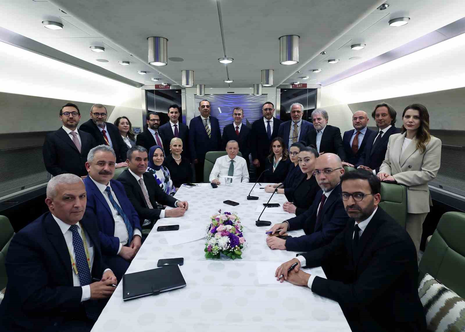 cumhurbaskani-erdogan-chp-millete-bantlarin-arkasina-yine-neyi-sakladiklarini-hangi-saibeli-islere-giristiklerini-izah-etmek-zorundadir-0-jpg
