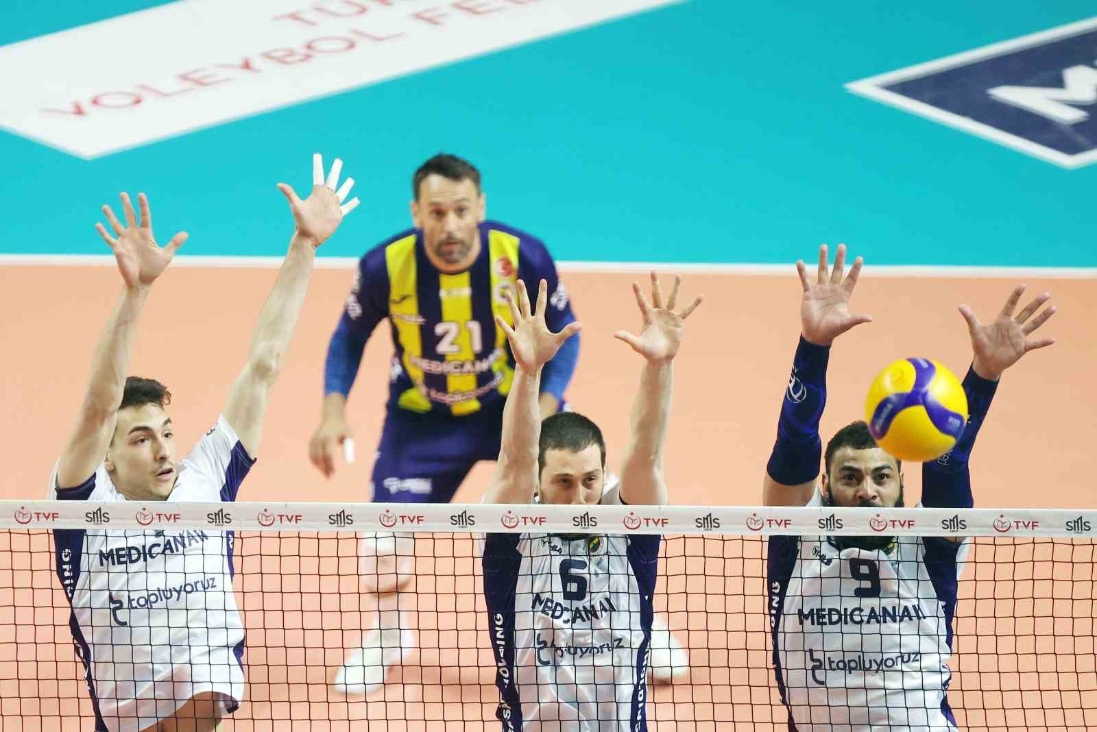 fenerbahce-sezonu-3-sirada-tamamladi-0-jpg
