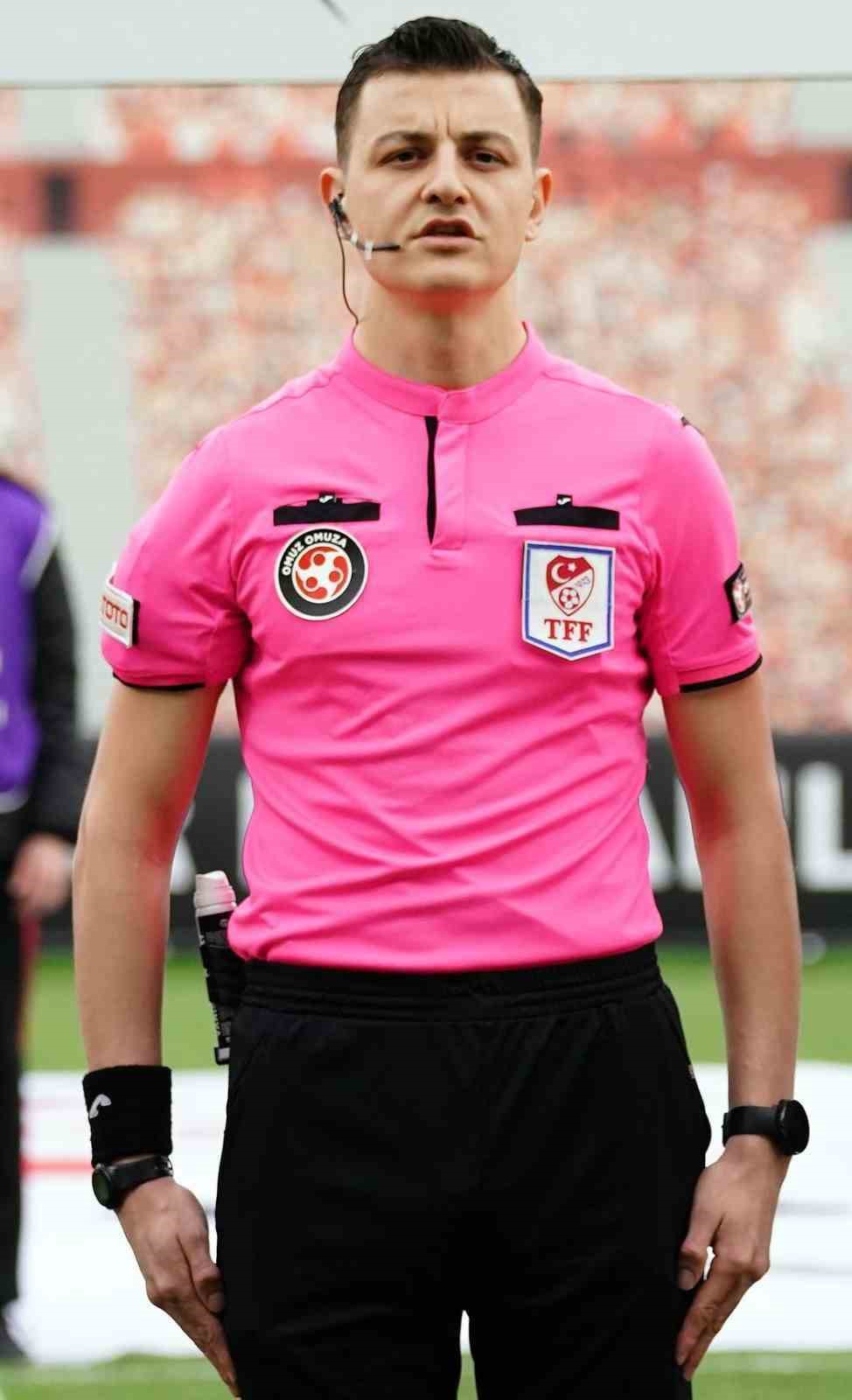 galatasaray-sivasspor-macinin-hakemi-ozan-ergun-oldu-0-jpg