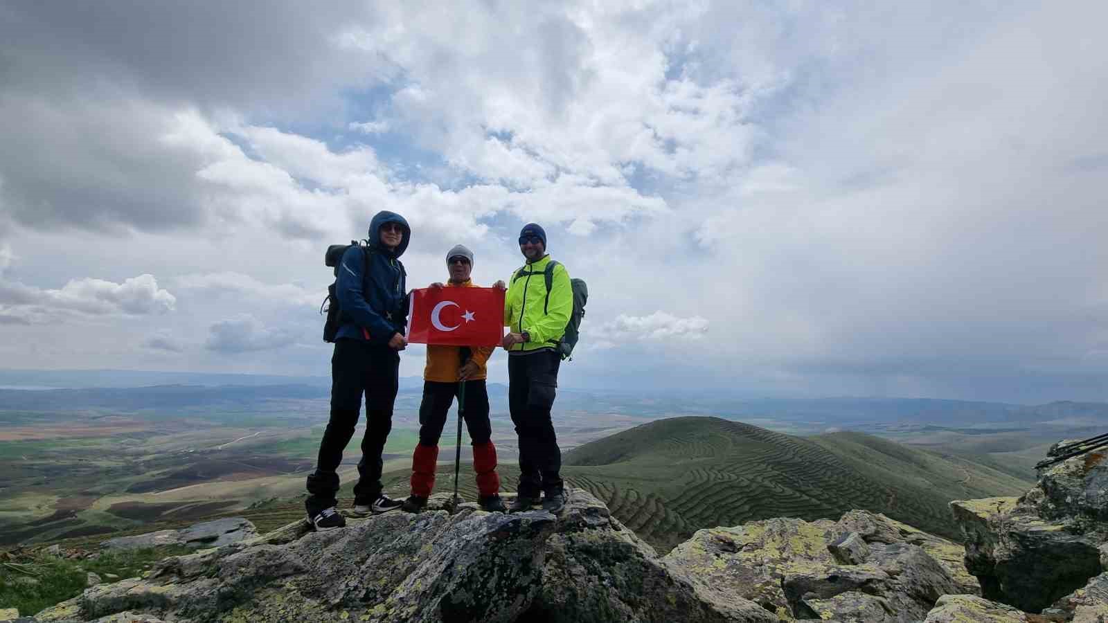 kirsehirli-4-dagci-demirli-kale-tepeye-tirmandi-0-jpg