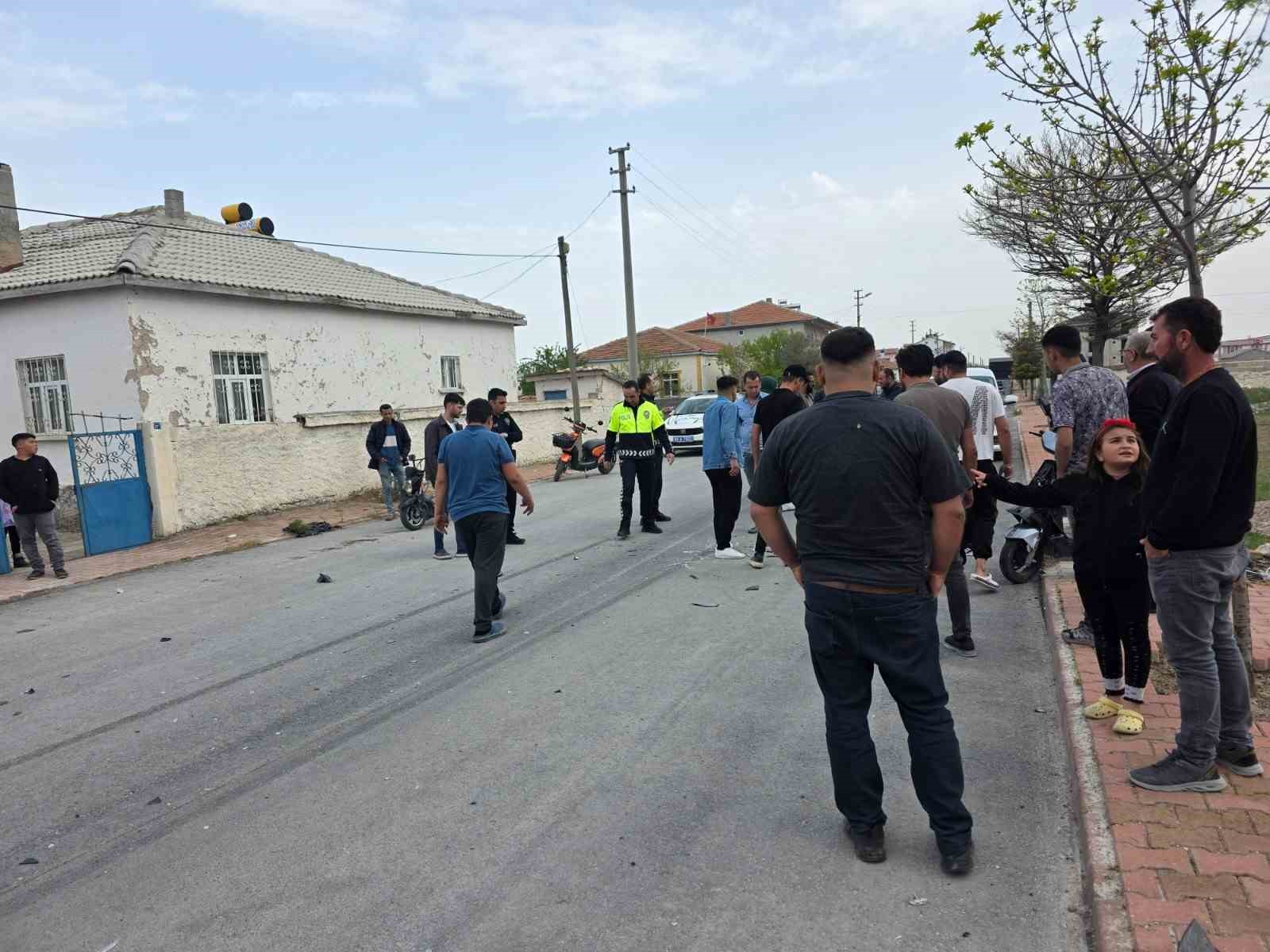 otomobille-carpisan-elektrikli-motosiklet-surucusunun-gozu-cikti-0-jpg