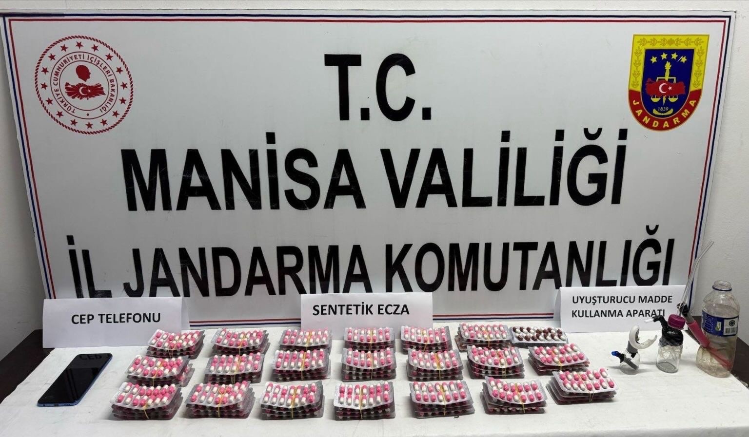 somada-jandarmadan-uyusturucu-operasyonu-1-gozalti-0-jpg