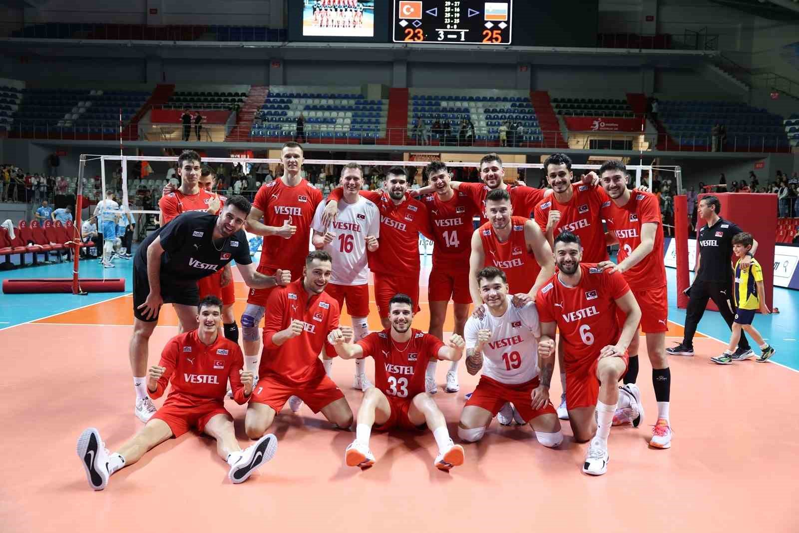 a-milli-erkek-voleybol-takimi-slovenyayi-maglup-etti