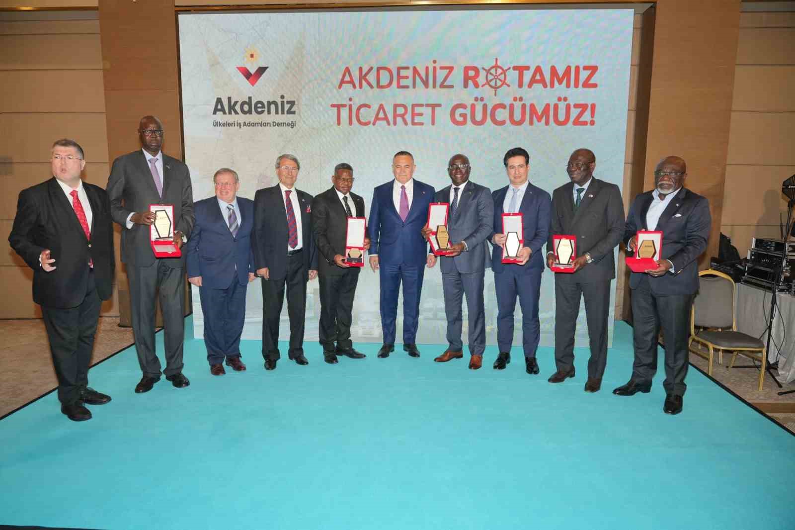 akdeniz-ruhu-ortak-gelecek-icin-bulustu-diplomasi-girisimcilik-ve-kulturel-is-birligi-one-cikti