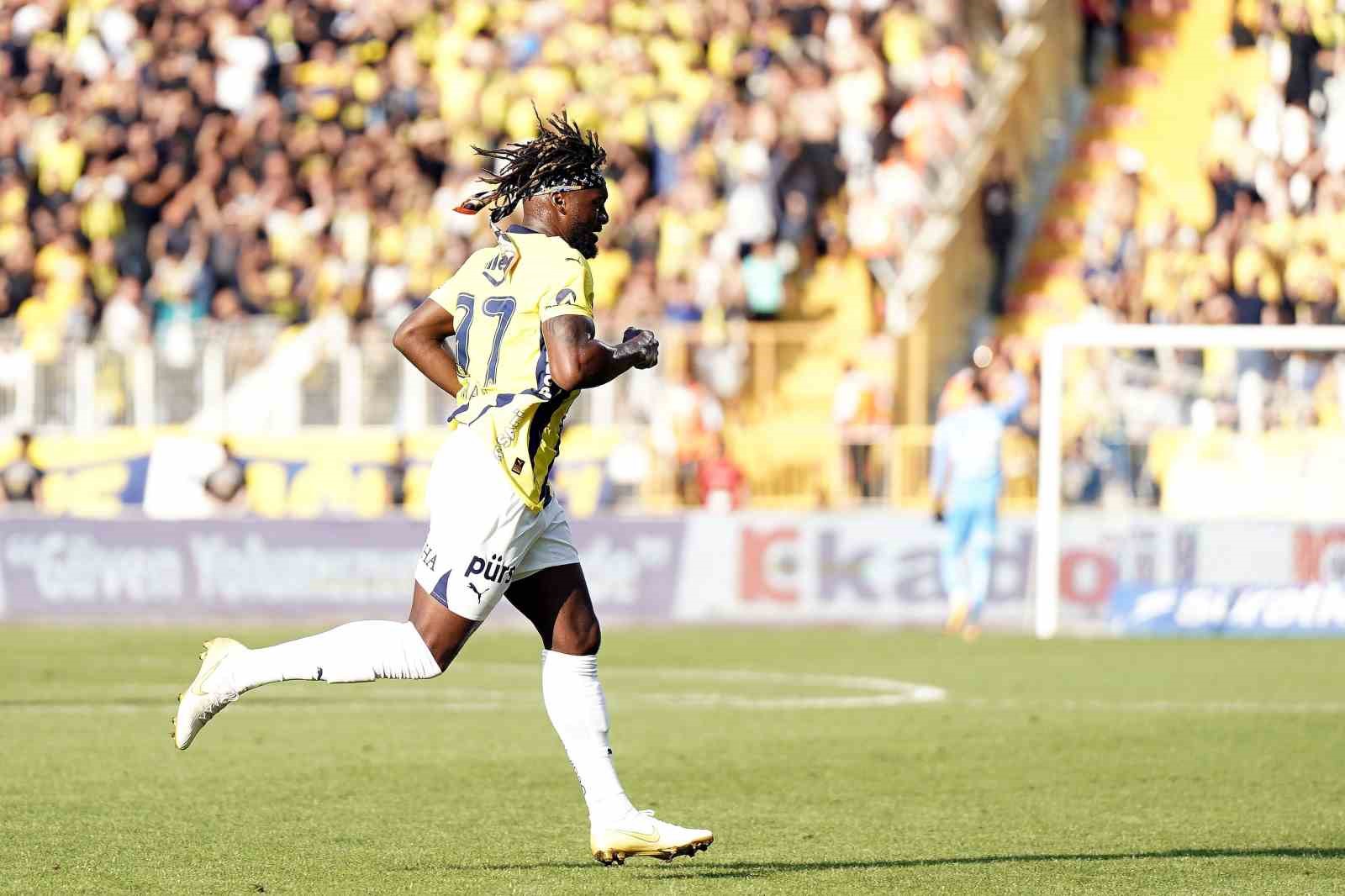 allan-saint-maximin-fenerbahcenin-her-zaman-kalbimde-ayri-bir-yeri-olacak