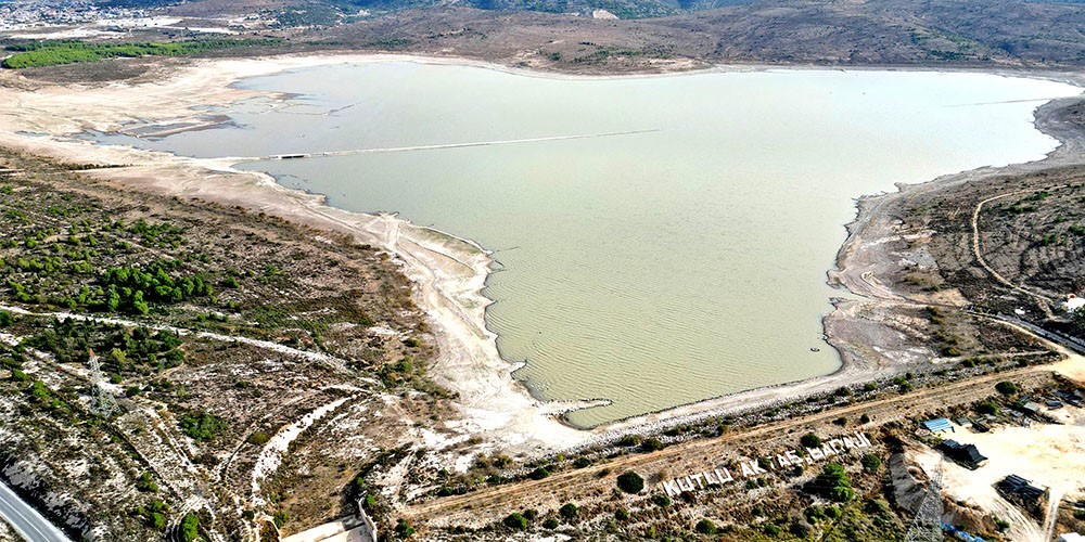 barajda-su-seviyesi-yuzde-13e-dustu-cesme-belediyesinden-sert-tedbirler