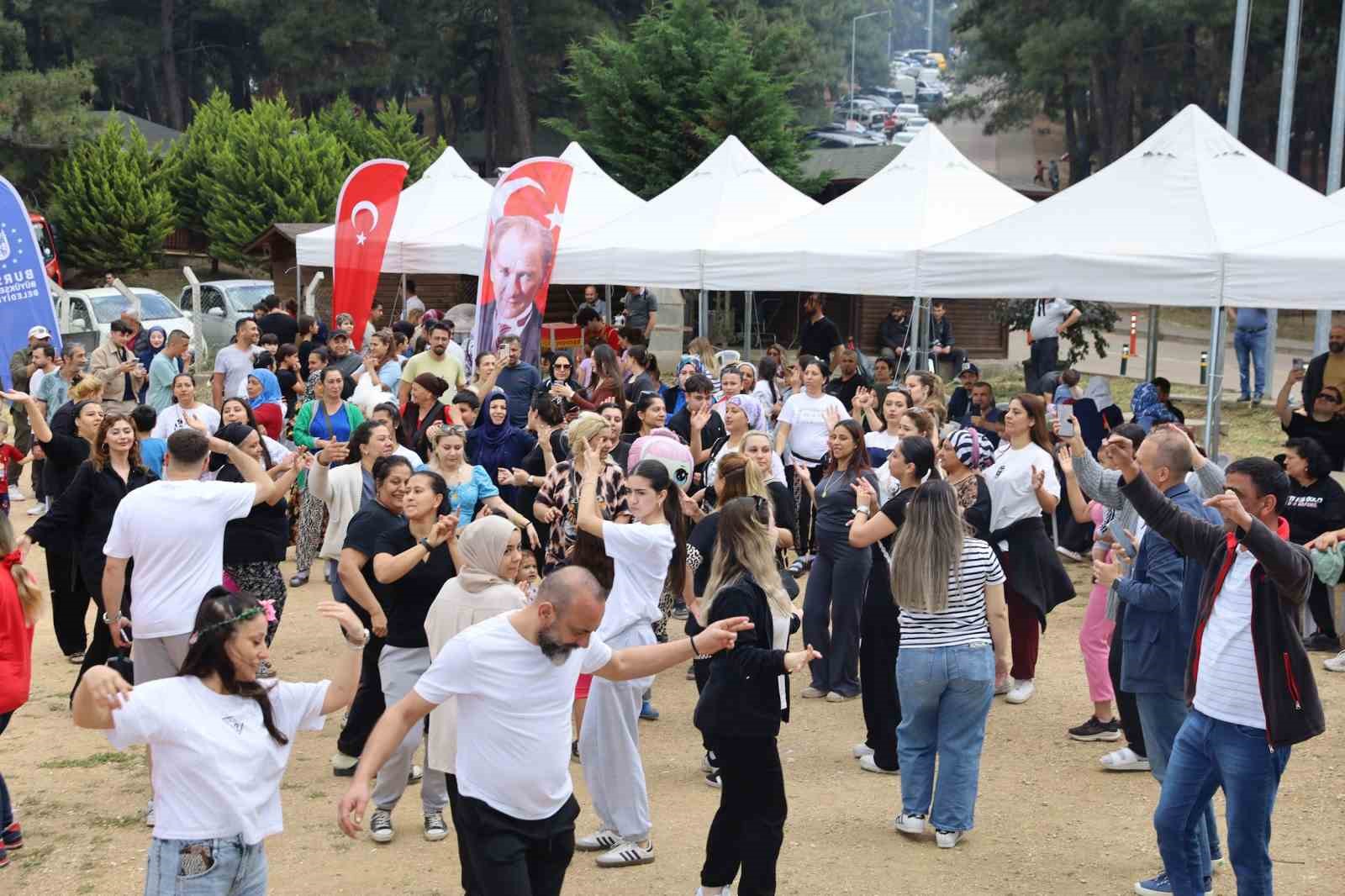bursa-roman-senligi-ile-renklendi