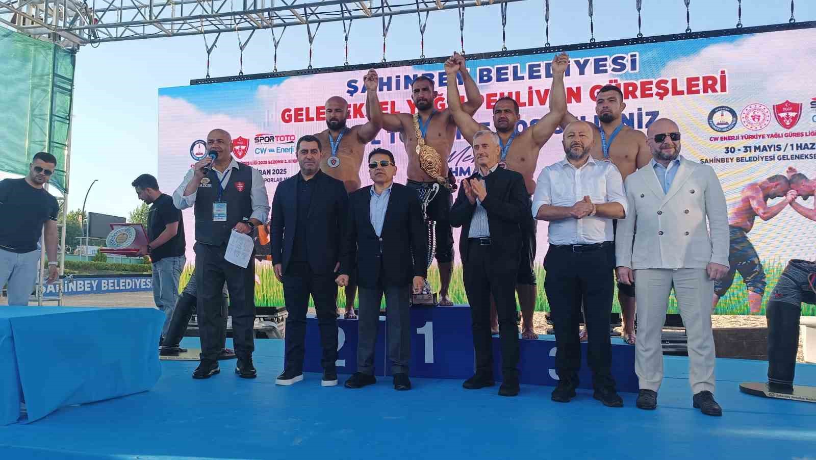 gaziantepte-altin-kemer-feyzullah-akturkun