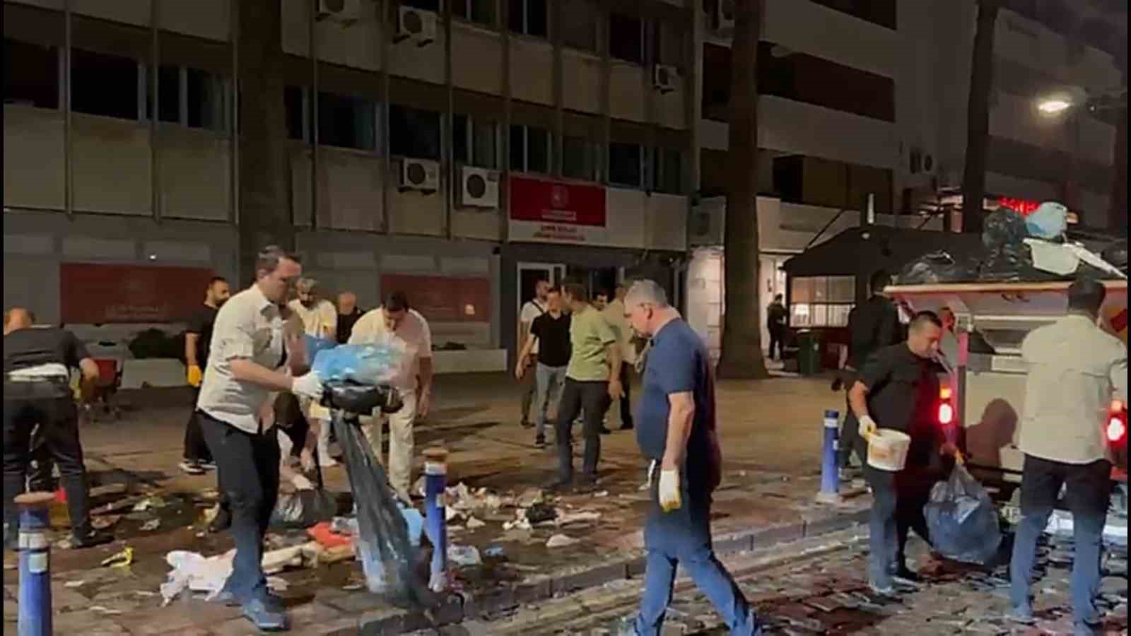is-basa-dustu-biriken-copleri-baskan-cemil-tugay-topladi
