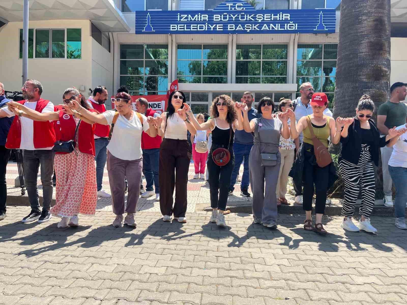 izmir-buyuksehir-belediyesinde-grev-dorduncu-gununde