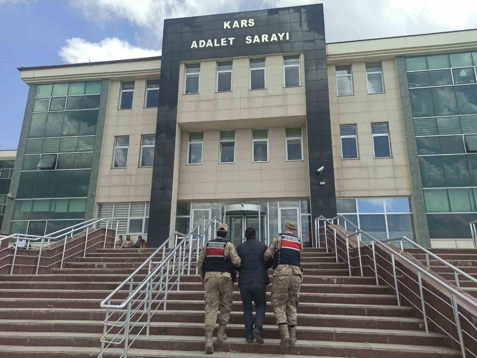 karsta-4-yil-hapis-cezasi-bulunan-1-kisi-yakalandi