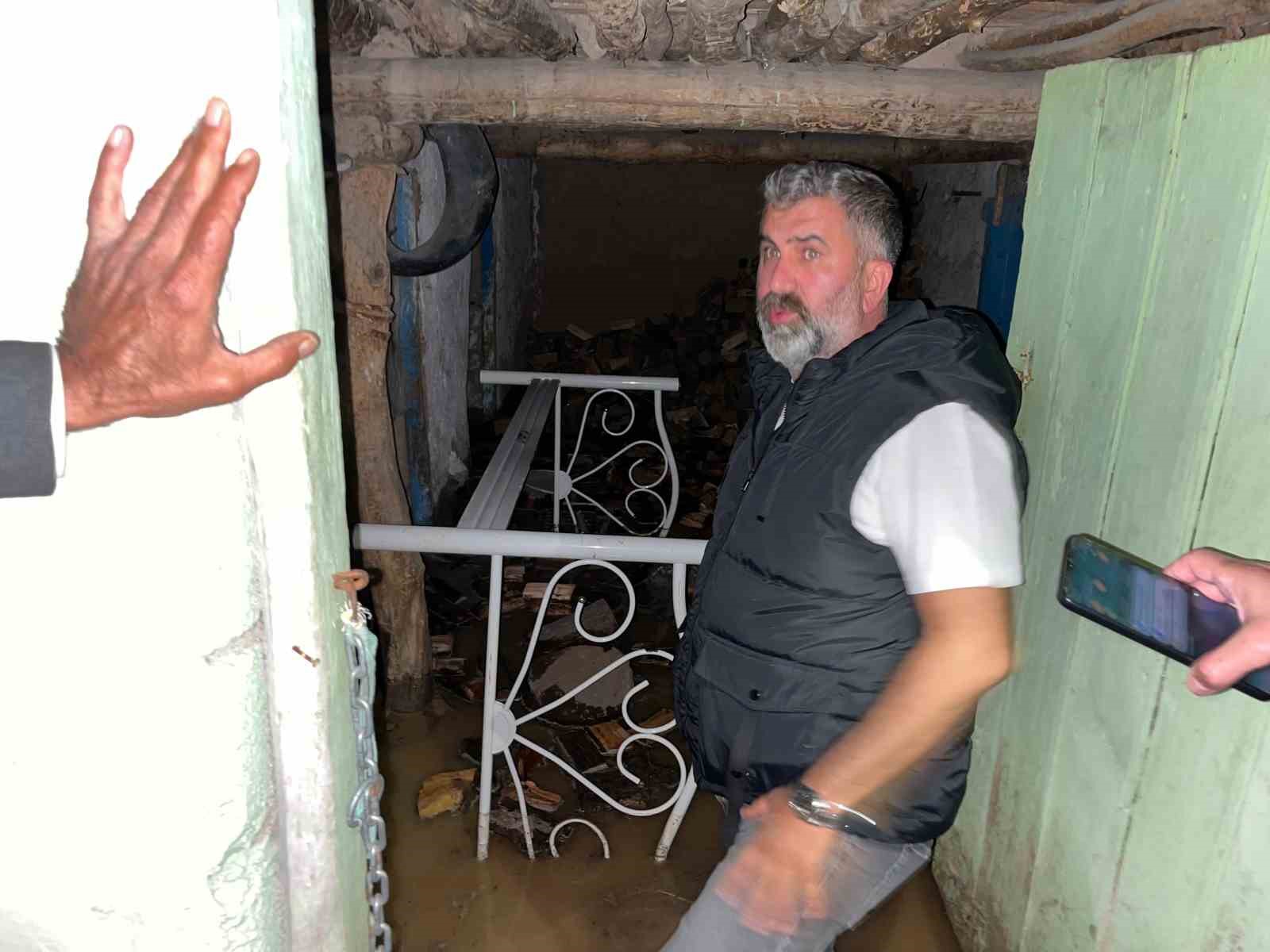 kirsehirin-toklumen-koyunde-sel-3-ev-tahliye-edildi