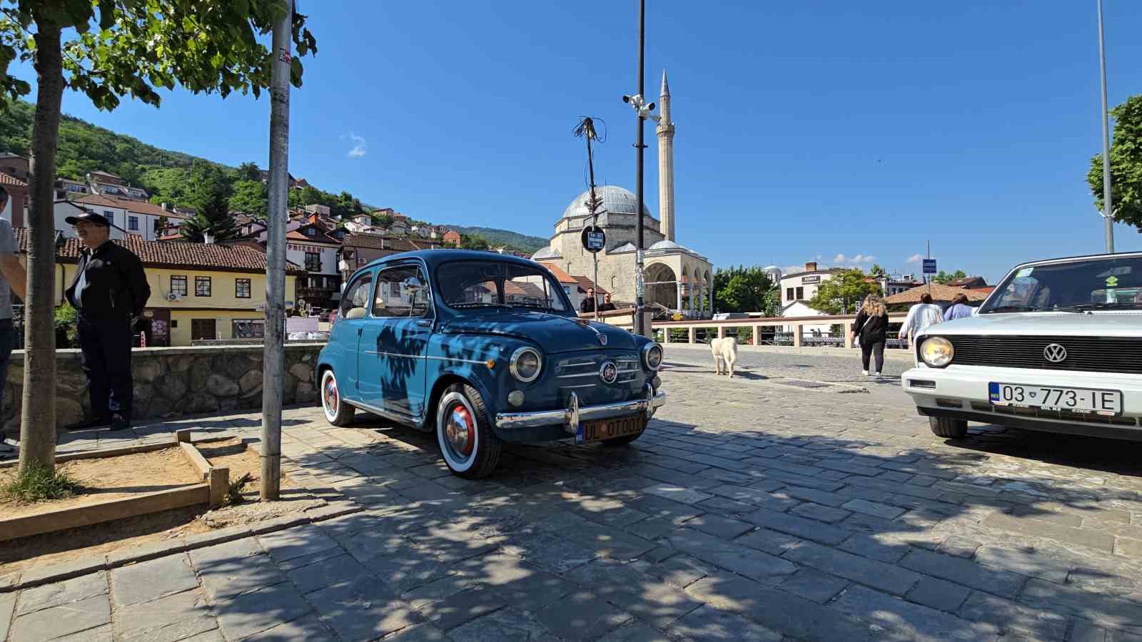 kosovada-klasik-otomobil-festivaline-buyuk-ilgi