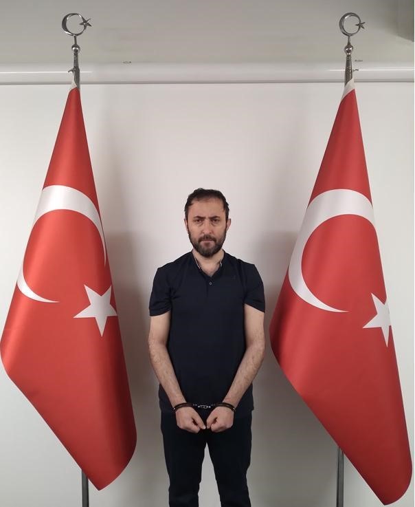 mitten-yurt-disinda-nokta-deas-operasyonu-turuncu-kategoride-aranan-terorist-abu-yasir-al-turki-yakalandi