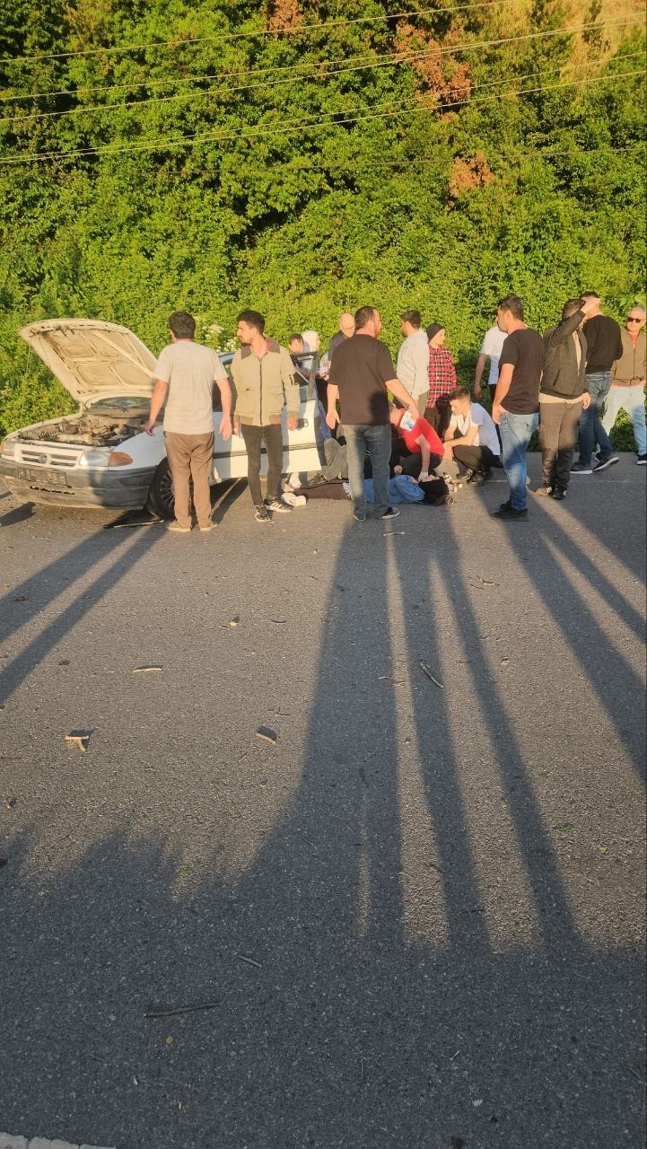 otomobil-refuju-asip-karsi-seride-gecti-4-yarali