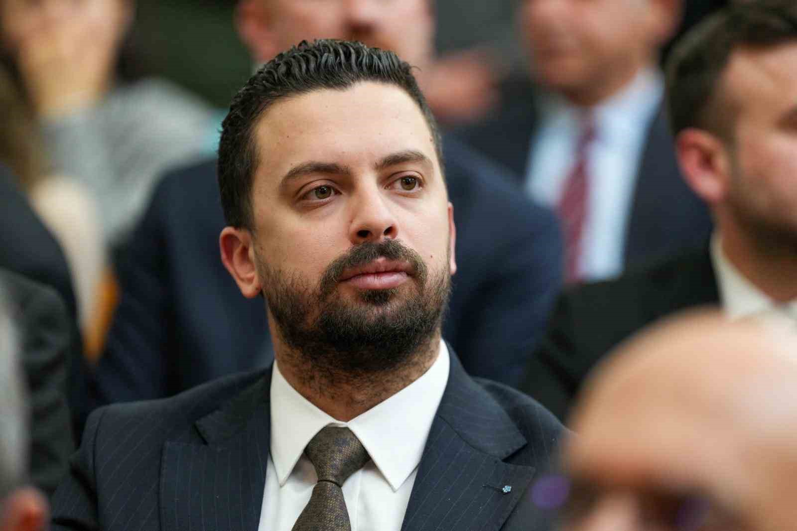 ozkosemen-bizim-gundemimiz-polemik-degil-sehzadeler-halkinin-huzurudur