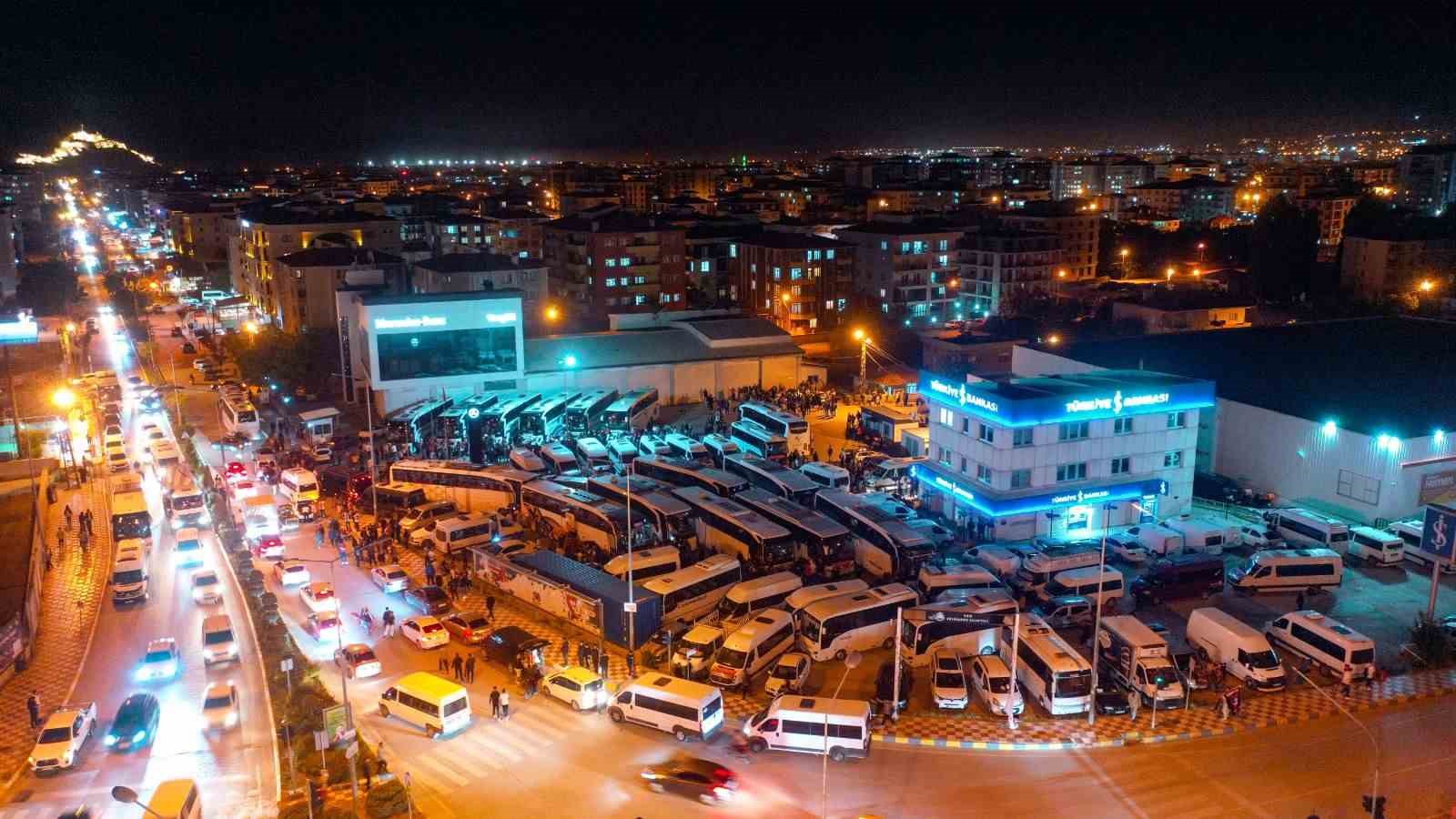 van-buyuksehir-belediyesinden-vanspor-taraftarina-otobus-destegi