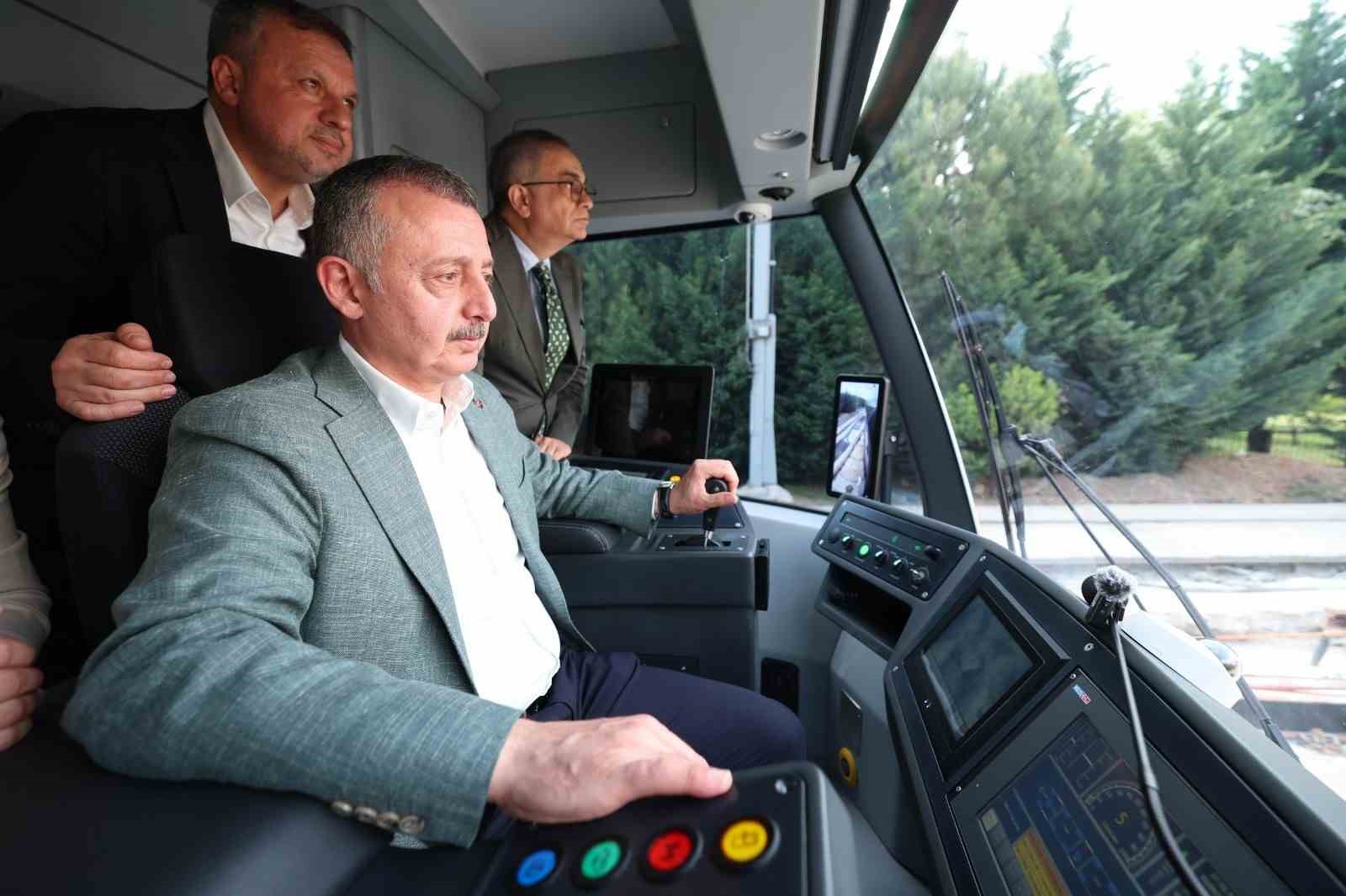 alikahya-tramvay-hattinda-ilk-surus-baskan-buyukakindan