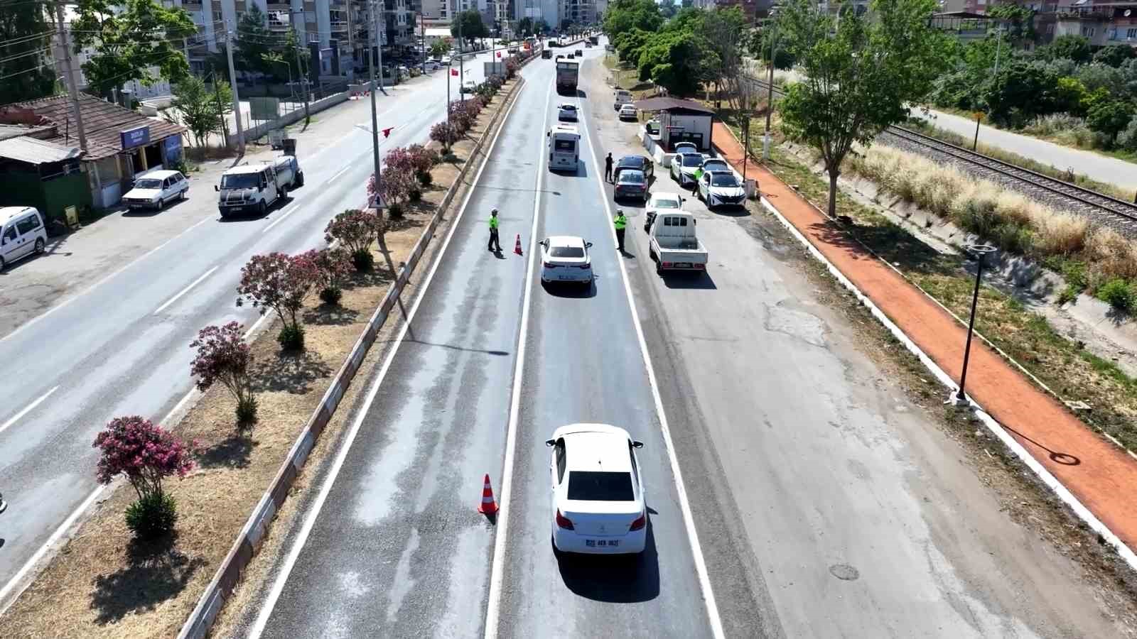 aydin-bolge-trafik-ekiplerinden-bayram-oncesi-siki-trafik-denetimi