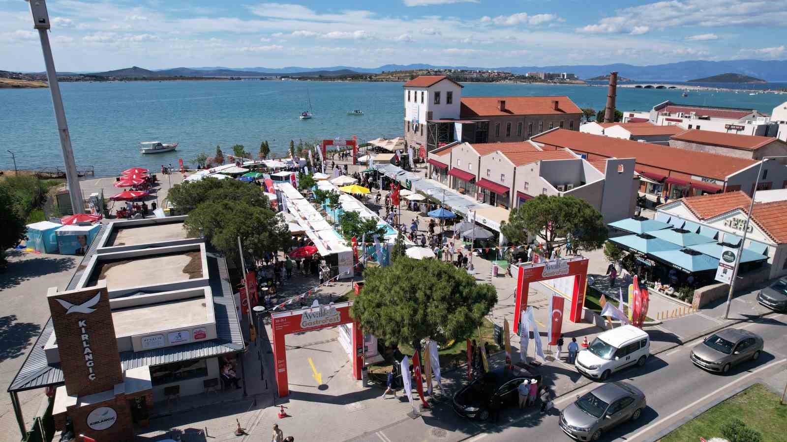 ayvalik-mutfagi-ilk-kez-gastrofest-ile-dunyaya-acildi