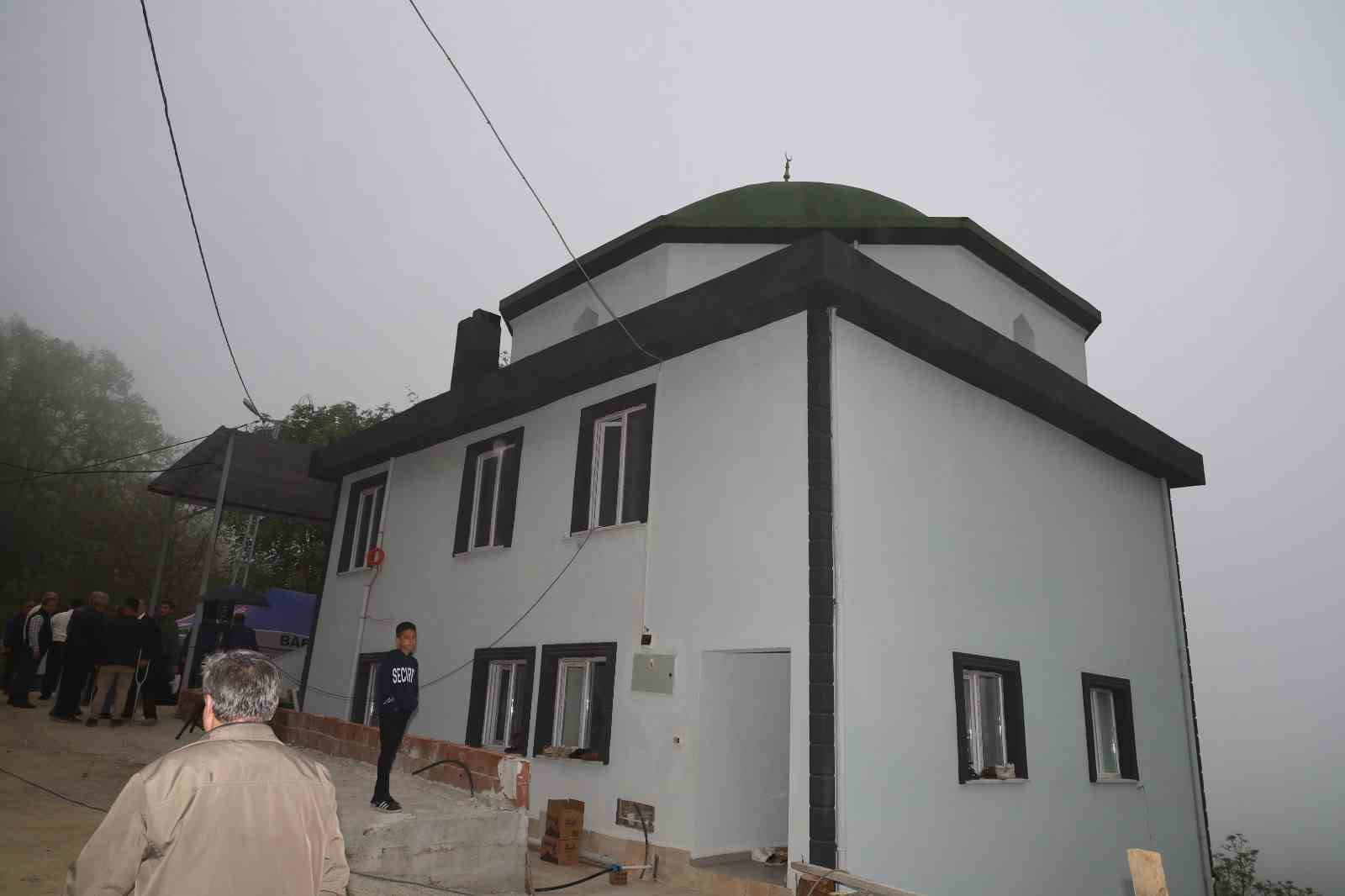 bafrada-hazreti-omer-camii-dualarla-acildi