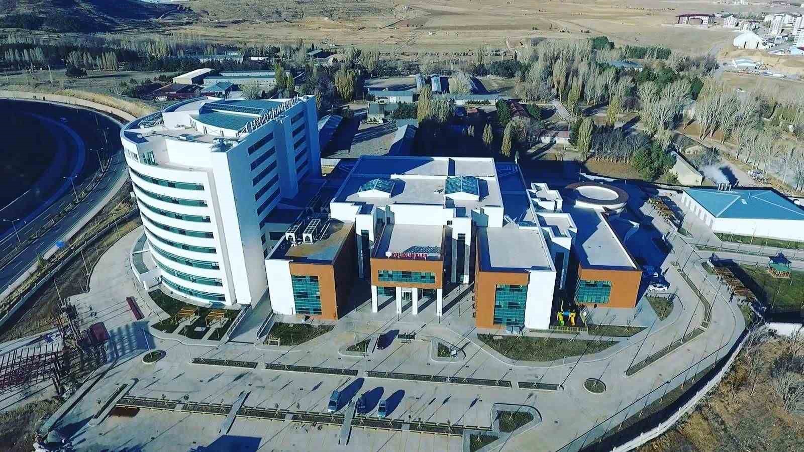 bayburt-devlet-hastanesinde-mayis-ayinda-muayene-edilenlerin-sayisi-50-bine-yaklasti
