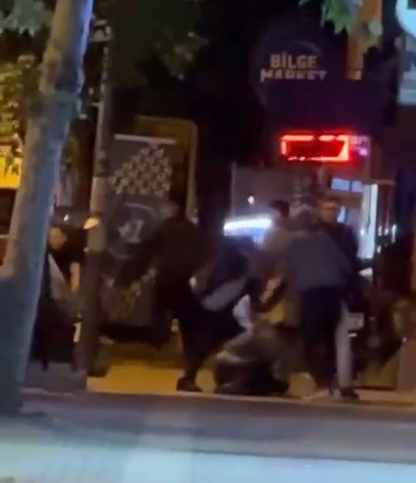 bursada-tartistiklari-kisiyi-tekme-tokat-darp-ettiler