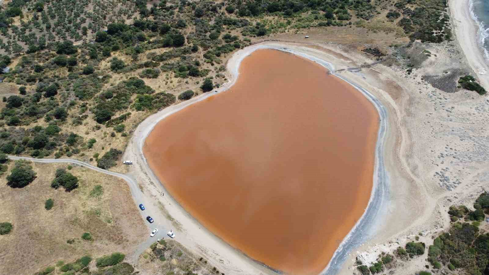 canakkalede-2-bin-yillik-antik-liman-kalpli-pembe-gole-donustu
