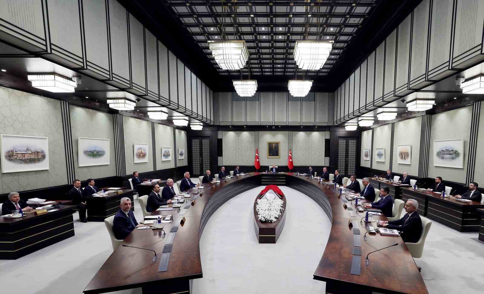 cumhurbaskani-recep-tayyip-erdogan-baskanliginda-kabine-toplantisi-basladi