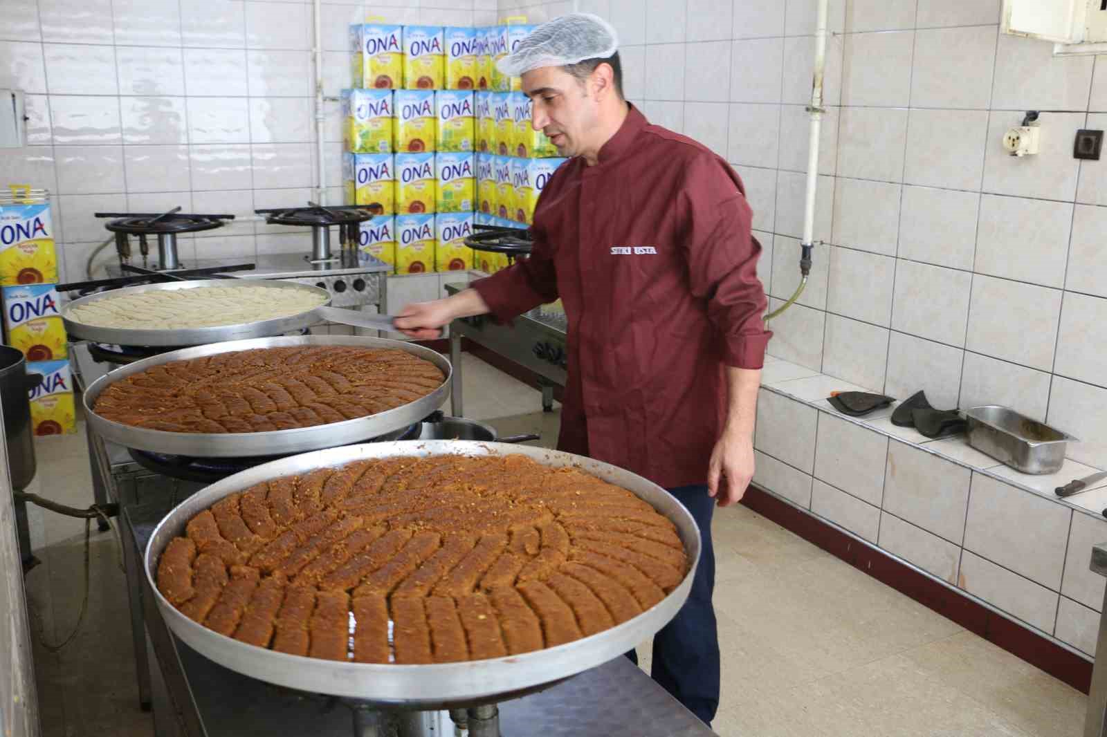 diyarbakirda-tatlilar-kurban-bayrami-icin-hazirlaniyor