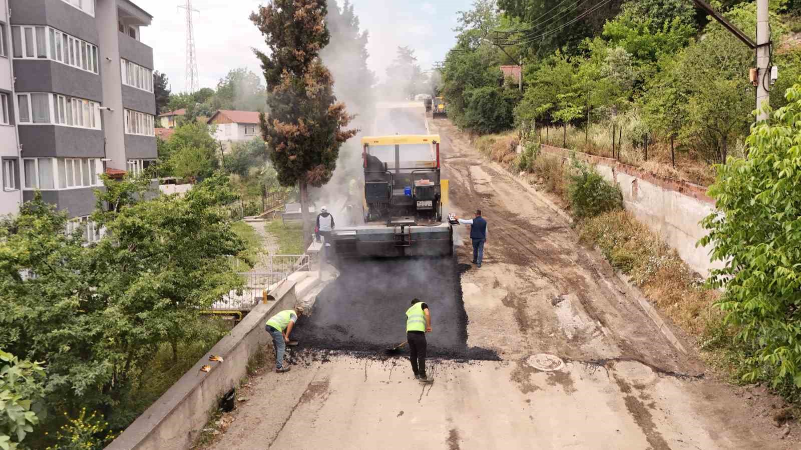 karabuk-belediyesi-asfalt-calismalarini-araliksiz-surduruyor