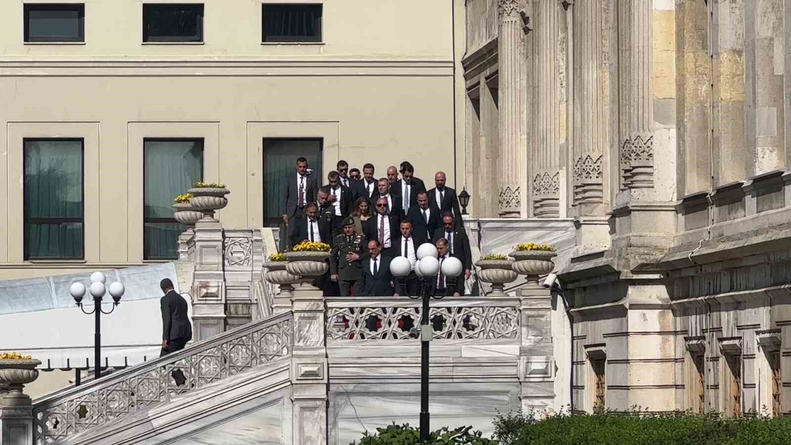 mit-baskani-ibrahim-kalin-ciragan-sarayindan-ayrildi